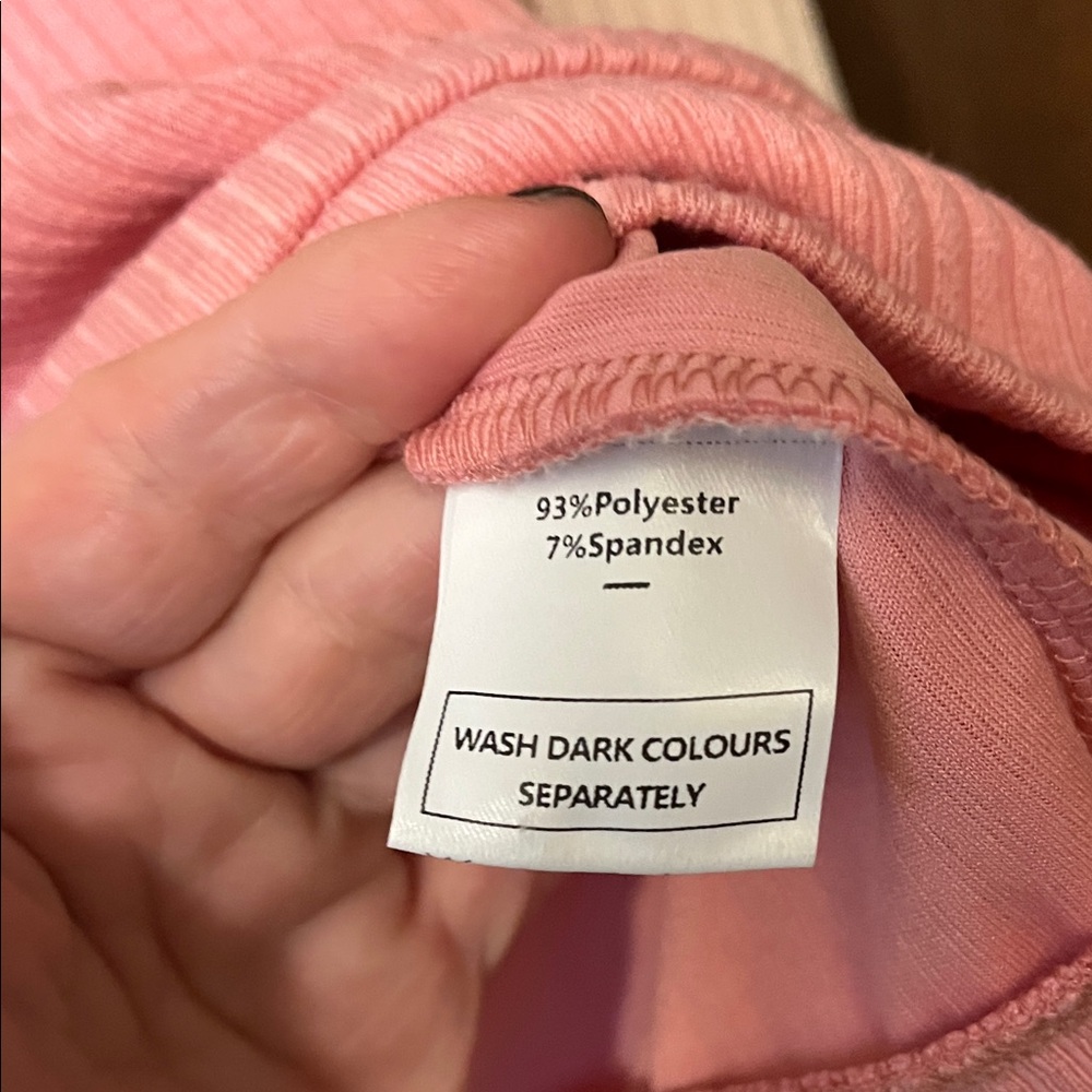 Wiholl Chic Colorblock Sweatshirt in Pink and Cream - Picture 3 of 8